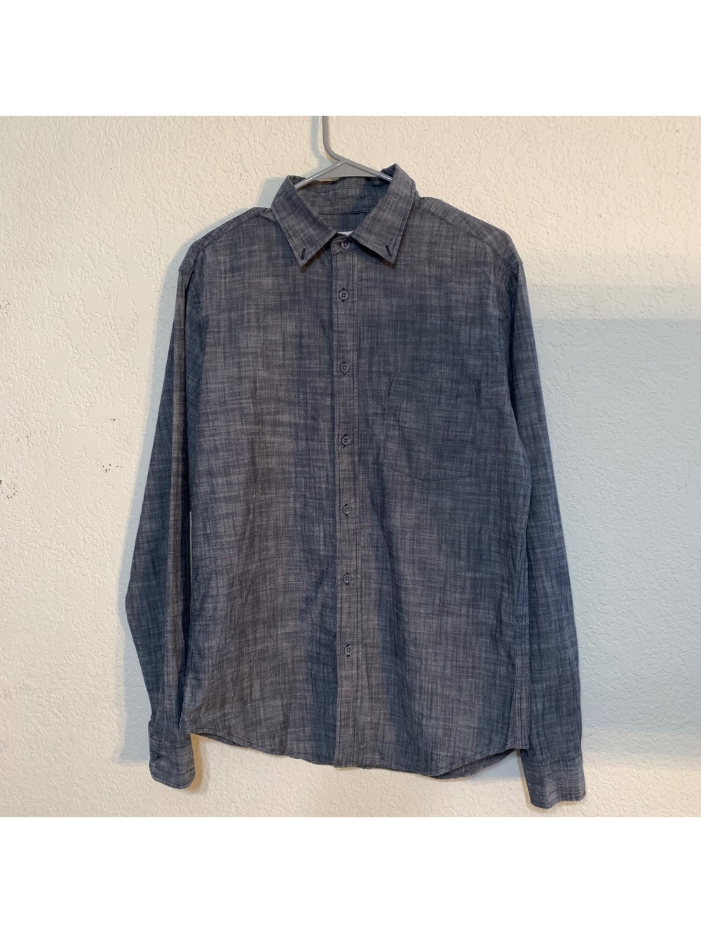 Merona blue chambray button-up shirt size M slim